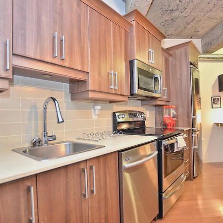 Stylish Urban Loft Downtown Apartment Montreal Bagian luar foto