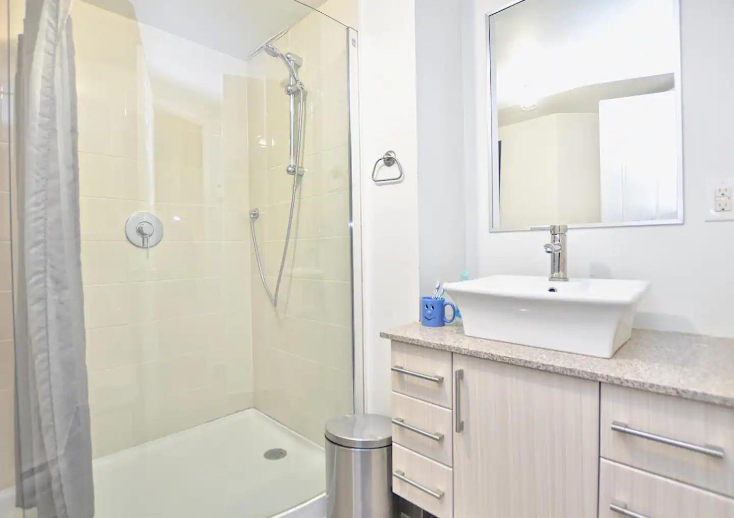 Stylish Urban Loft Downtown Apartment Montreal Bagian luar foto