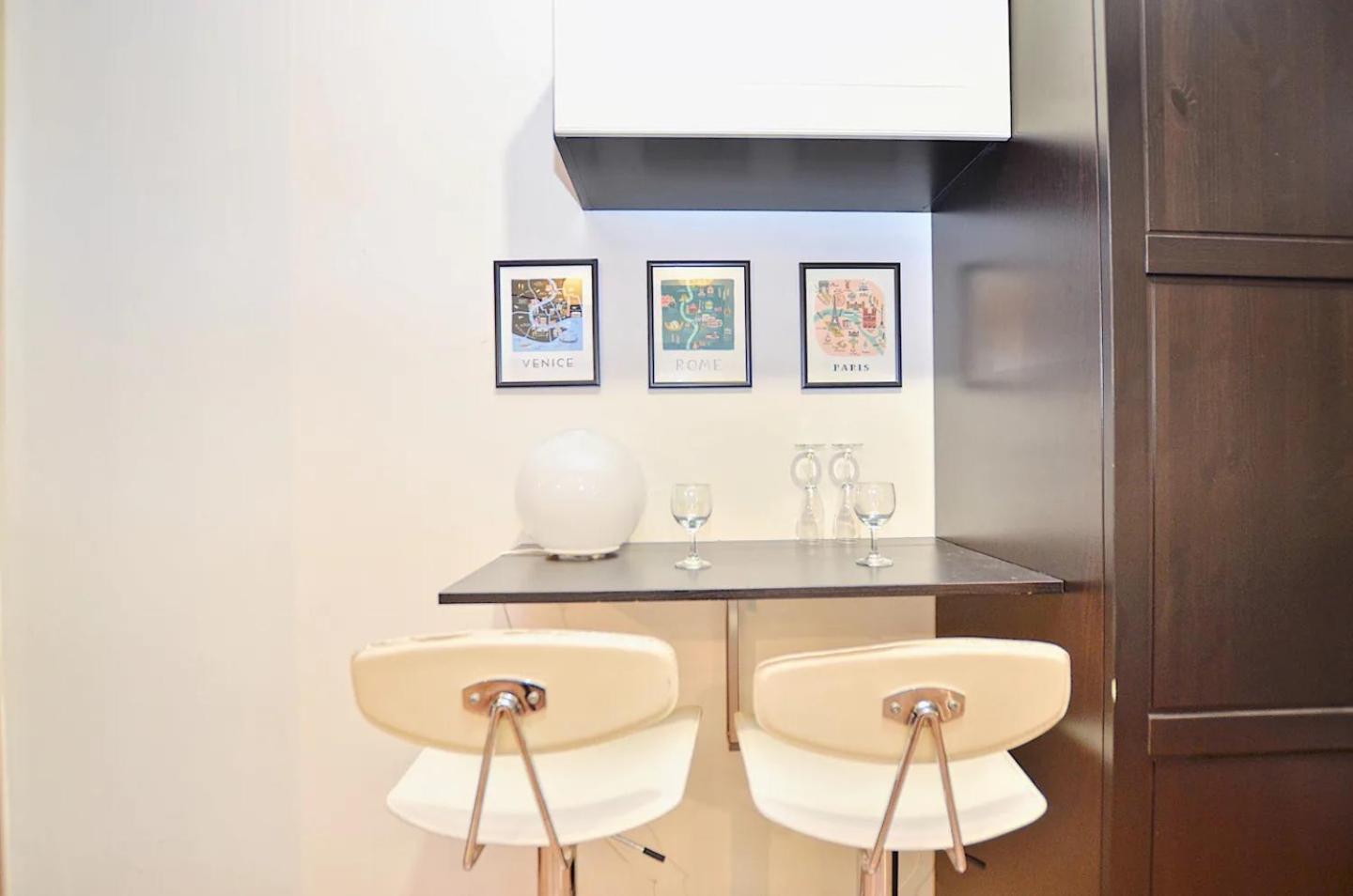 Stylish Urban Loft Downtown Apartment Montreal Bagian luar foto