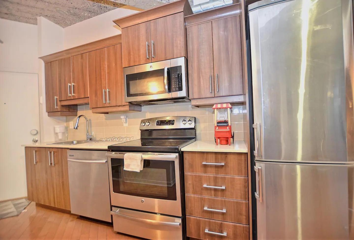 Stylish Urban Loft Downtown Apartment Montreal Bagian luar foto